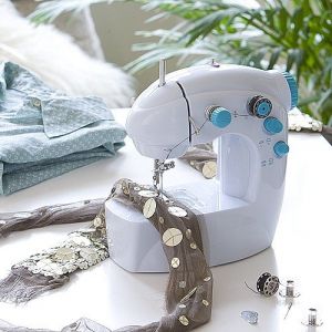 Швейная машинка “Изи Стич” ― Телемагазин Краснодар